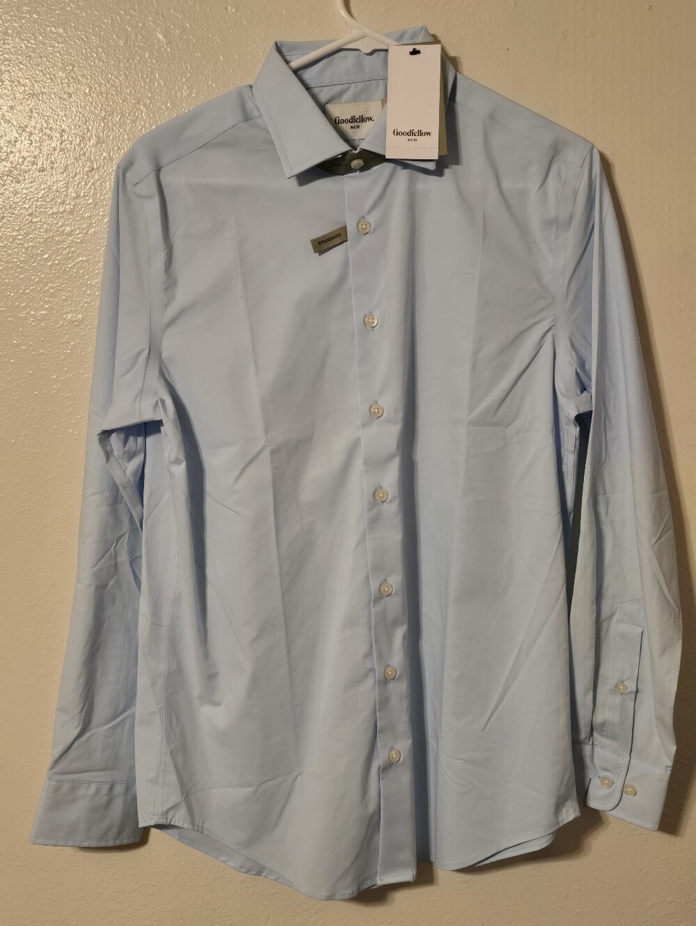 NWT Goodfellow & Co Men's Light Blue Performance Dress Shirt - Small (14-14.5)